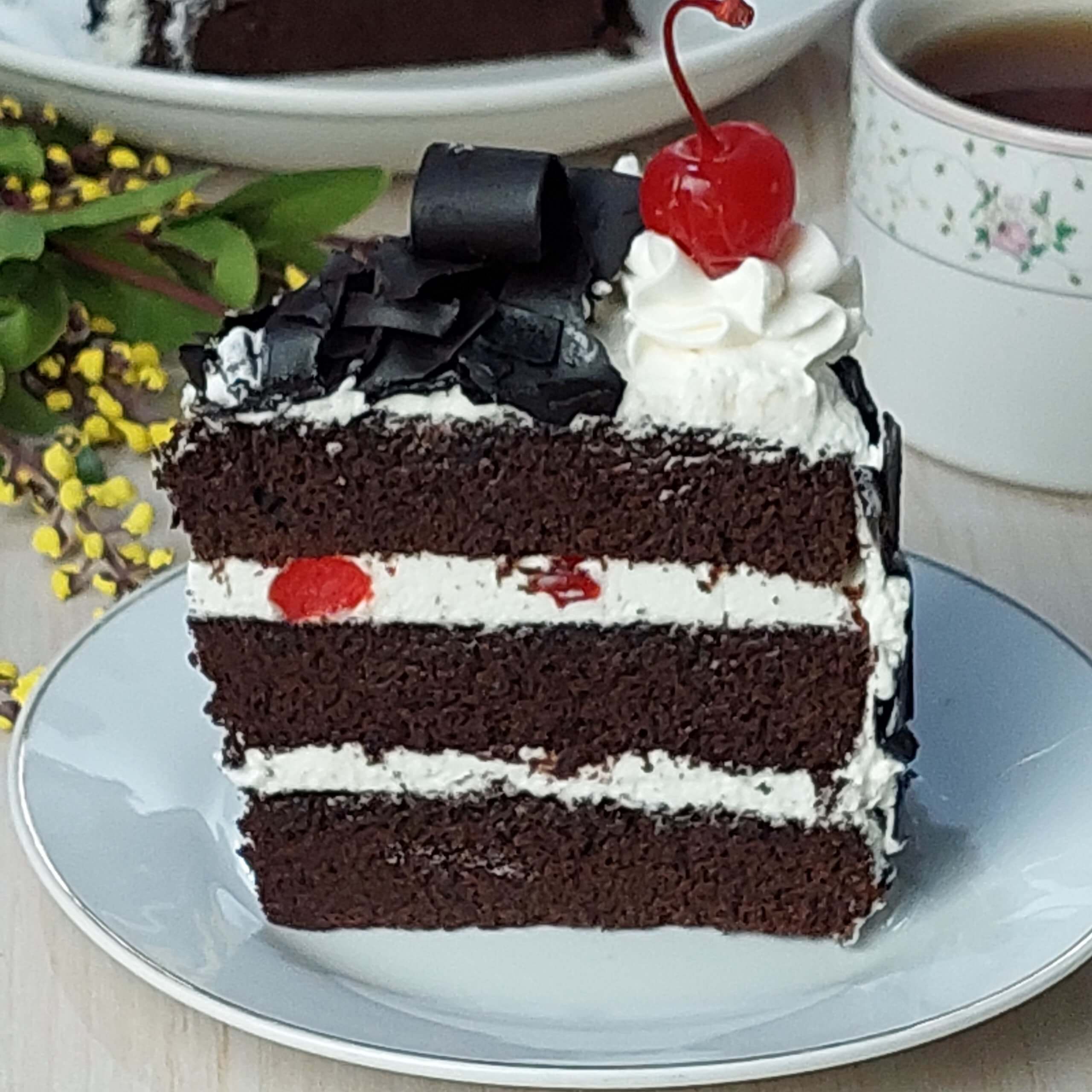 kue black forest potong